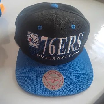 Mitchell & Ness Philadelphia 76ers Snapback Cap Schwarz Blau – Vintage NBA Cap Secondhand