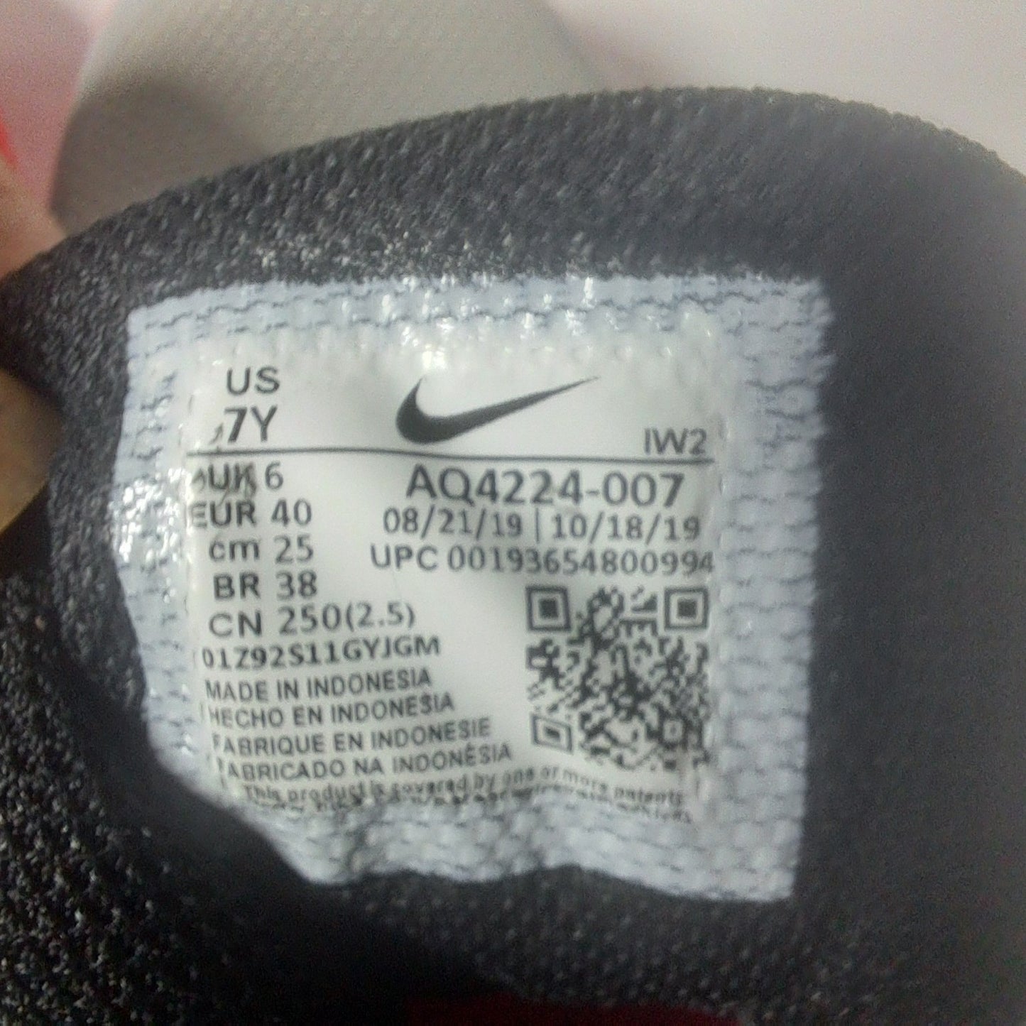 Nike Team Hustle D 9 – Basketballschuhe – Größe 40 (7Y)