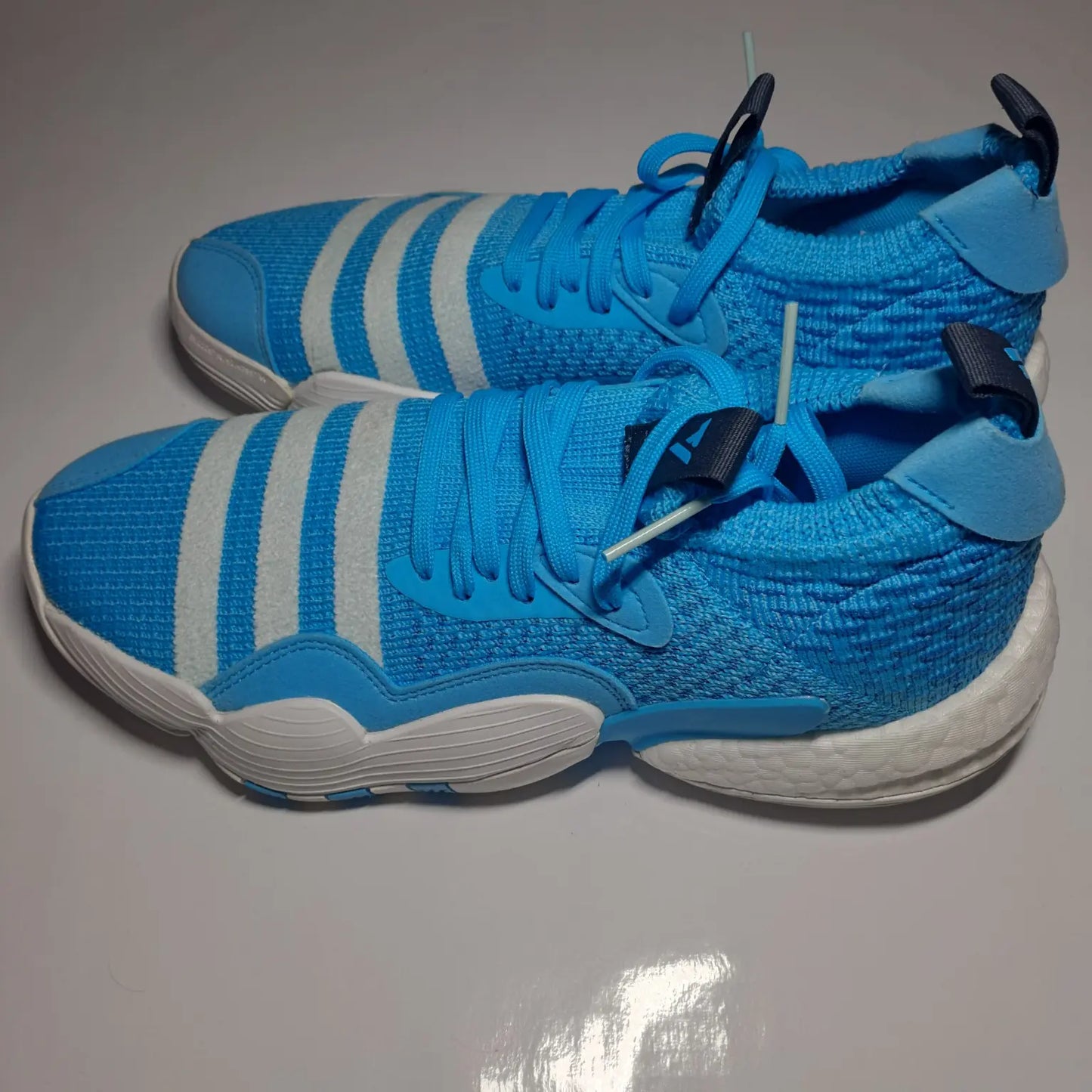 adidas Trae Young 2.0 – Sky Rush / Almost Blue | Basketballschuhe | Größe US 9 / EU 42