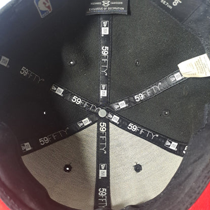 New Era 59FIFTY Brooklyn Nets Fitted Cap – Schwarz/Rot (Größe 7 3/8)