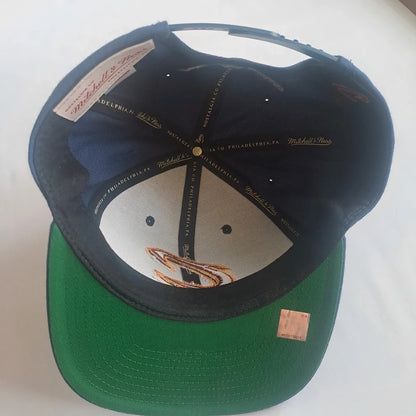 Mitchell & Ness Cleveland Cavaliers Snapback – Navy