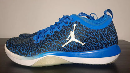 Jordan Trainer 2 Flyknit Low | EU 45.5 | Blau/Schwarz | Sehr guter Zustand