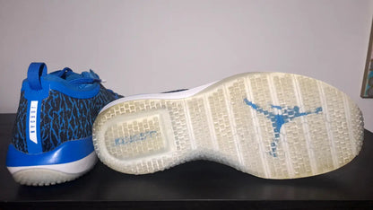 Jordan Trainer 2 Flyknit Low | EU 45.5 | Blau/Schwarz | Sehr guter Zustand