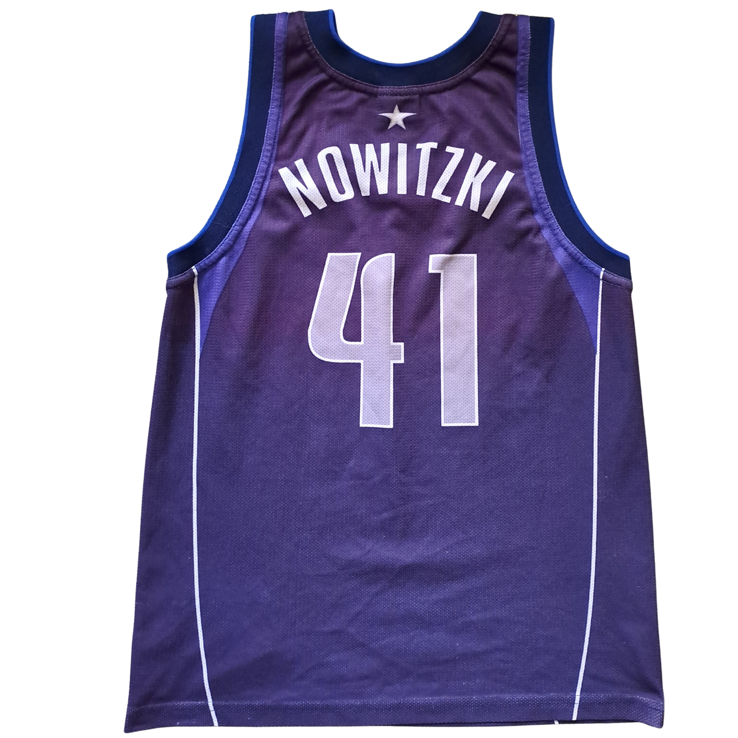Dirk Nowitzki #41 Dallas Mavericks Trikot – Vintage Champion NBA Jersey Lila Gr. XS