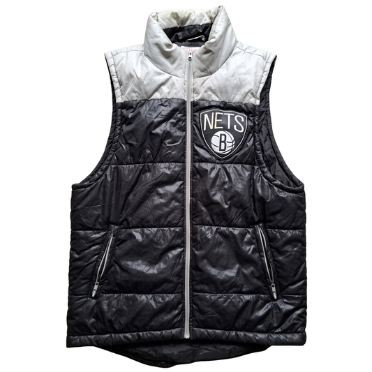 Brooklyn Nets Steppweste (Puffer Vest) – Mitchell & Ness – Gr. S