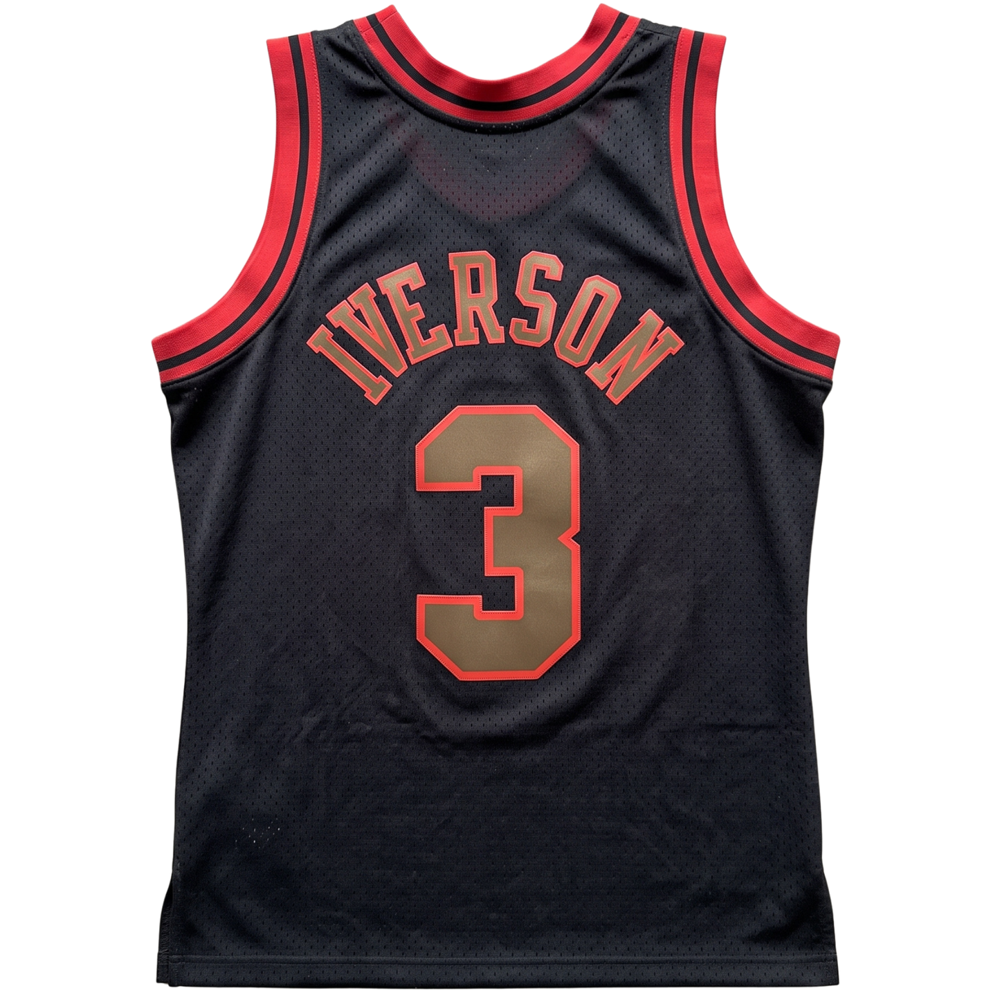 Allen Iverson #3 Philadelphia 76ers Trikot – Mitchell & Ness 1996-97 Hardwood Classics NBA Jersey Gr. L