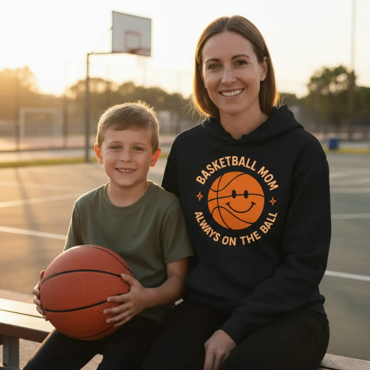 Basketball Mom Hoodie – Always on the Ball | Nachhaltiger Bio-Hoodie von CourtKings