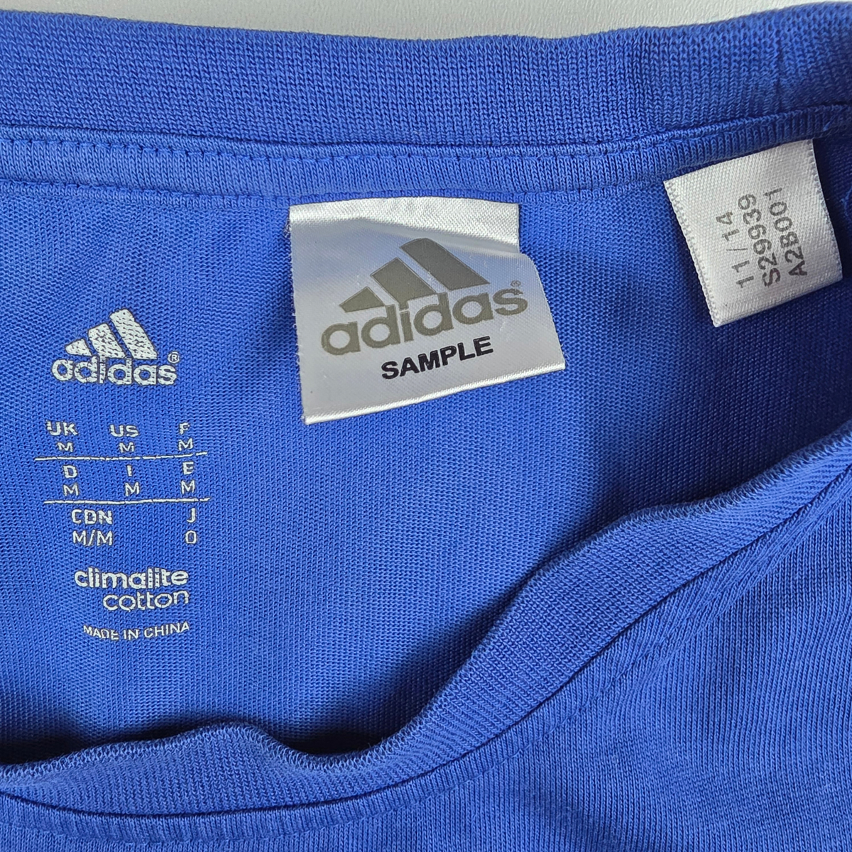 New York Knicks Logo Tank Top – adidas Sample (blau) – Gr. M