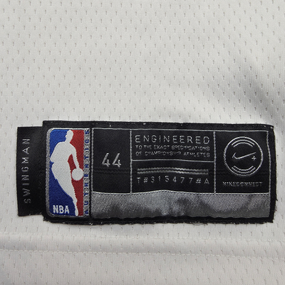 Cleveland Cavaliers LeBron James #23 Trikot – Nike Swingman Association Edition (weiß) – Gr. M (44)