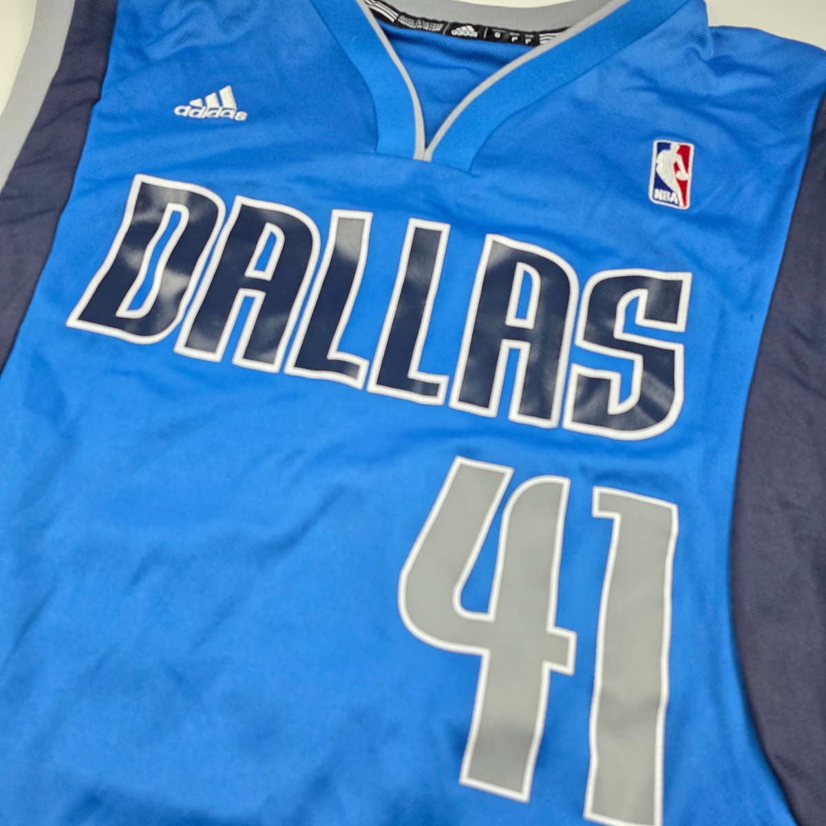 Dallas Mavericks Dirk Nowitzki #41 Trikot – adidas Replica (blau) – Gr. S