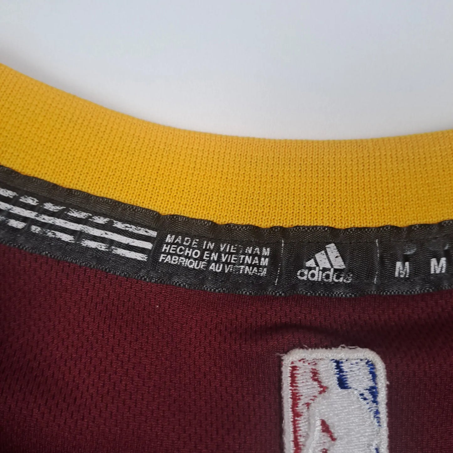 Adidas Cleveland Cavaliers #23 LeBron James NBA Jersey – Vintage Bordeaux Herren M | Secondhand