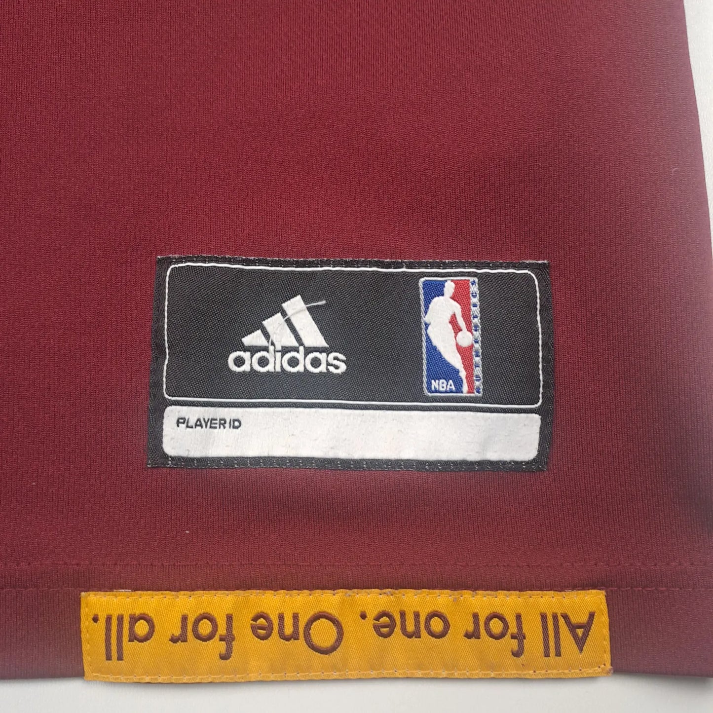 Adidas Cleveland Cavaliers #23 LeBron James NBA Jersey – Vintage Bordeaux Herren M | Secondhand