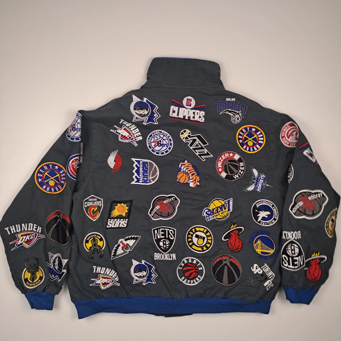 Jeff Hamilton Racing Collection NBA Patch Jacket – Vintage Multi Team Herren XL | Unikat